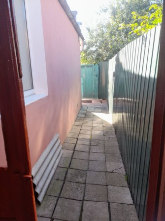 Продаж прловину будинку на Басах. - фото 1