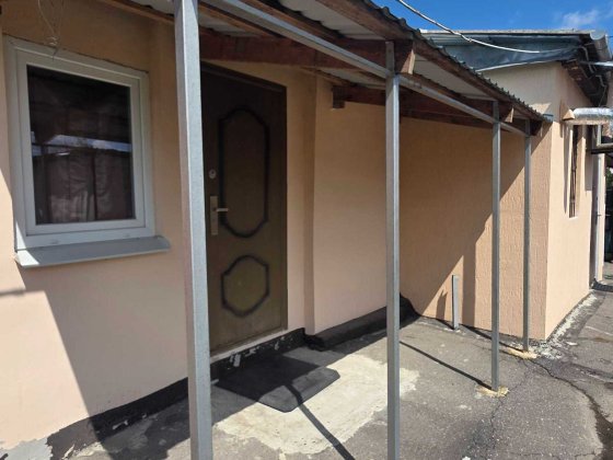 Продам частину будинку , район магазину Океан Полтава