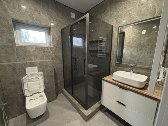 Будинок з ремонтом Буча 5 сот землі Буча