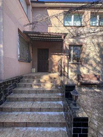 Продаж гарного будинку район Світанку  390 квм - фото 1