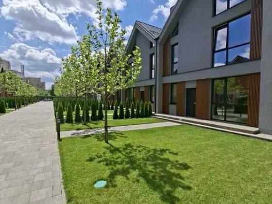 Таунхаус з БОМБОСХОВИЩЕМ у центрі Бучі | Без комісії Буча