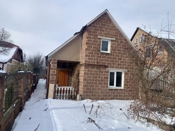 Продаж добротного цегляного будинку — м. Рівне Рівне