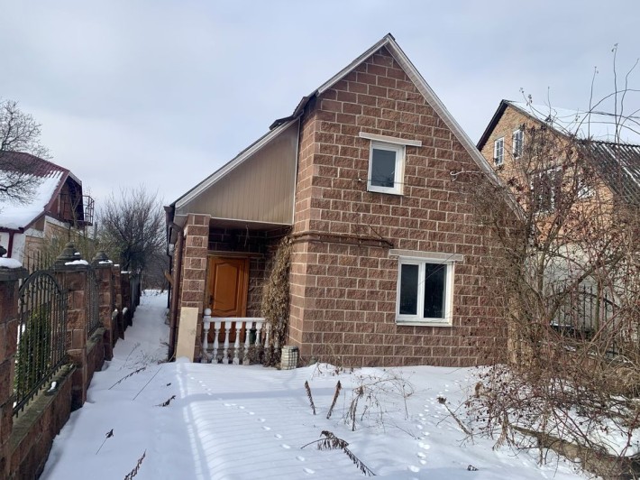 Продаж добротного цегляного будинку — м. Рівне - фото 1