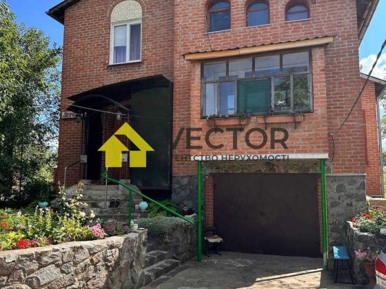 Продам добротний цегляний будинок на під'їзді до міста. Полтава