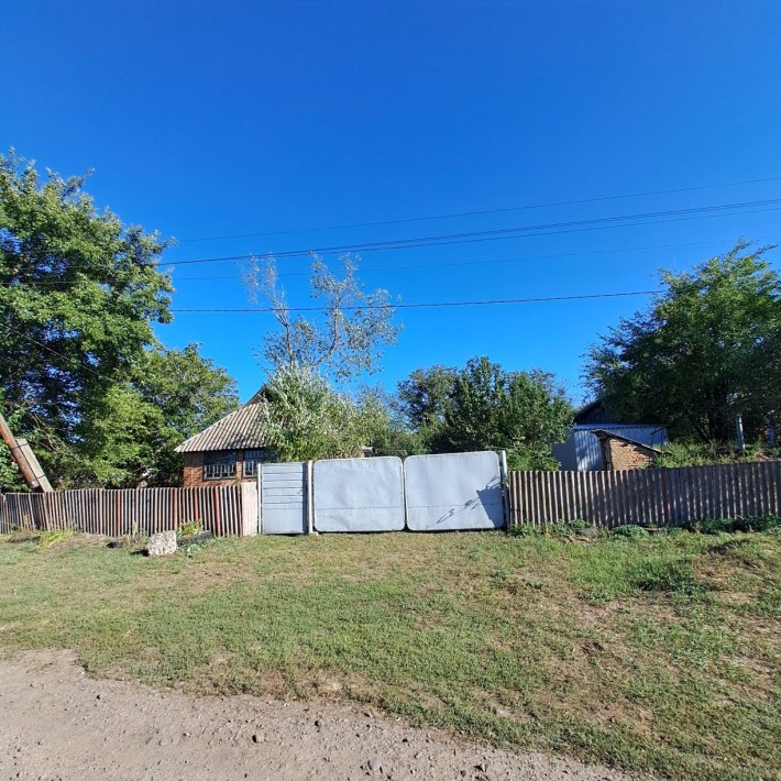 Продаж будинку з великим двором - фото 1