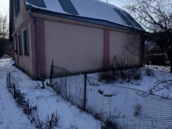 Петрівка будинок зі зручностями біля річки Полтава