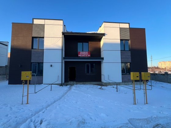 Продаж котеджа з газом та міськими комунікаціями підключеними Рівне