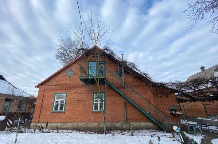 Продам просторий цегляний будинок на 5 кімнат - фото 1