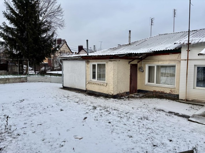 Продається частина будинку у центральній частині міста - фото 1
