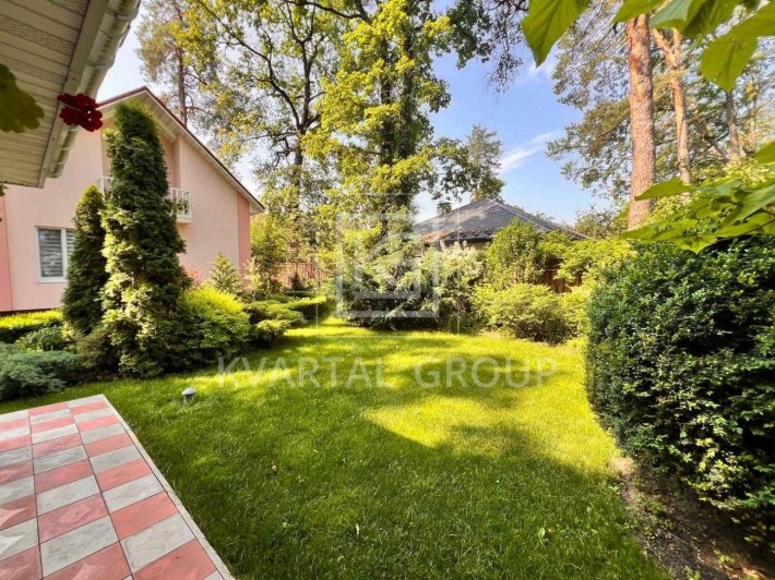 Двоповерховий будинок з ремонтом в затишном місті м. Ірпінь - фото 1