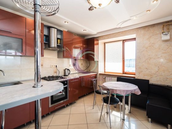 Здається кімната для дівчини. Каскад Волчинец