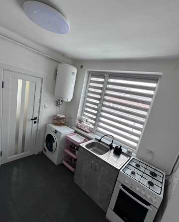 Довгострокова оренда кімнат у будинку в Рудно, Шевченка (біля зупинки) - фото 1