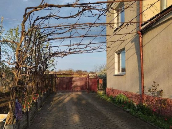 Продам будинок 190кв. Снігурівка, Миколаївська обл.