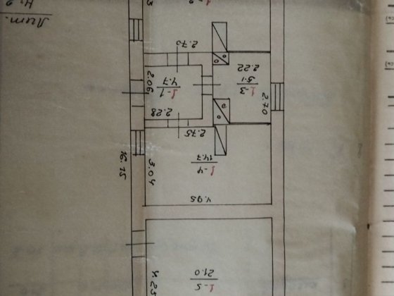 Продам  хату з великою земельною ділянкою