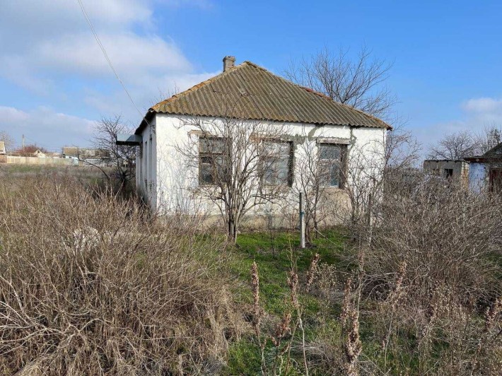 Продам дом с земельным участком 15 соток в  предместье города - фото 1