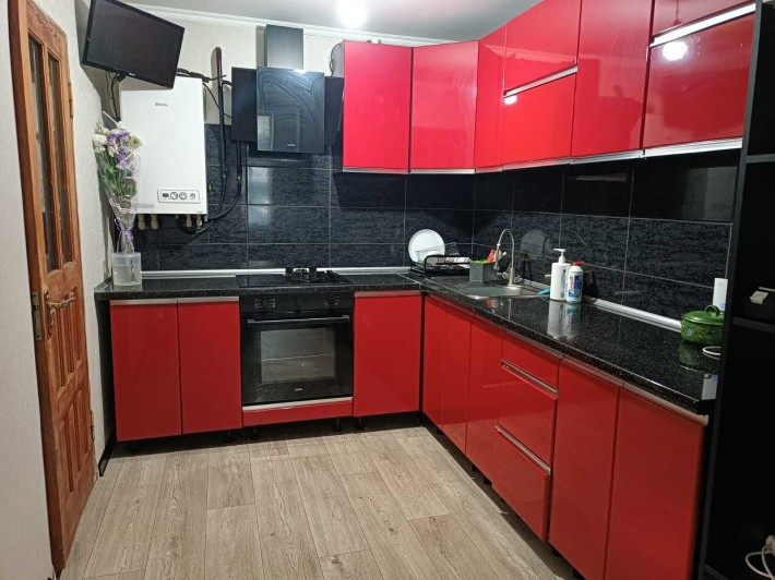 Будинок в Миколаївській області, газифікований з великою територією - фото 1