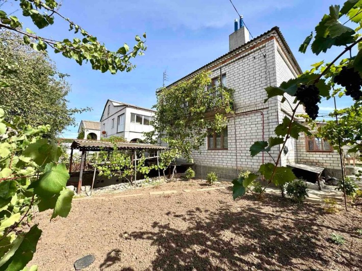 Продаю гарний будинок в Весняному, передмістя Миколаєа. ц1 - фото 1