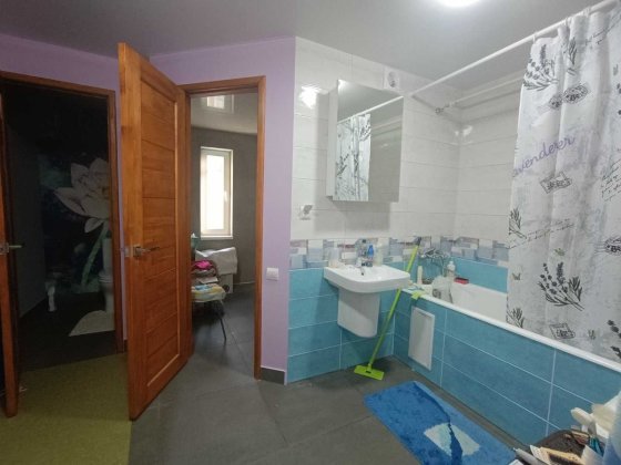 Продаж свого будинку.Без посередникiв.