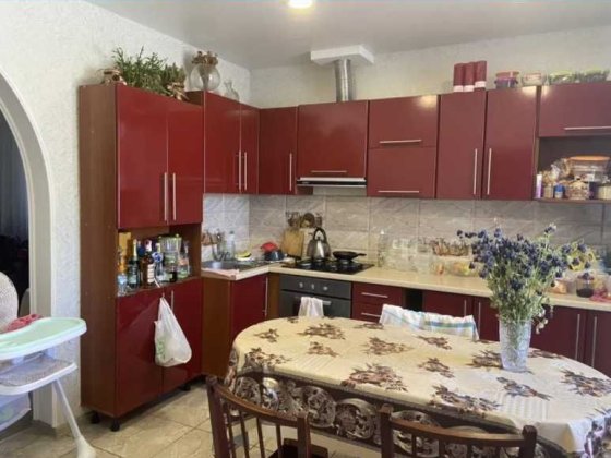 Дом в черте города — массив Радужный