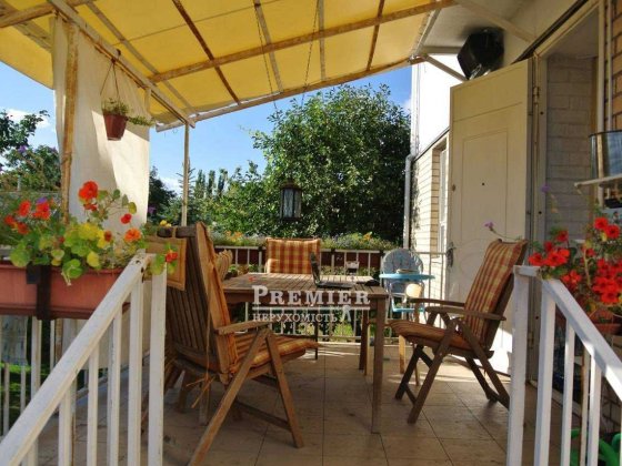 Продам двоповерховий будинок в Фонтанцs