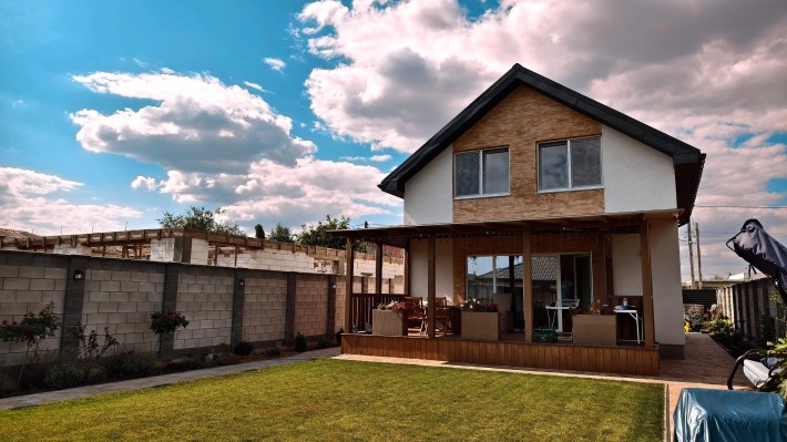 Стильный дом с автономией, камином и экзотическим садом Фонтанка 5 сот - фото 1