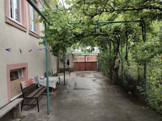 Дом , Фонтанка 2, асфальтированный подьезд . 400м от трассы. Фонтанка