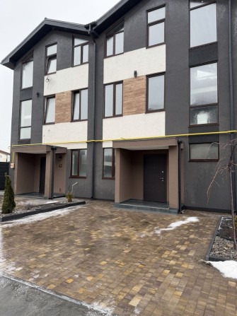 Продам котедж таунхаус в центре Авангарда - фото 1