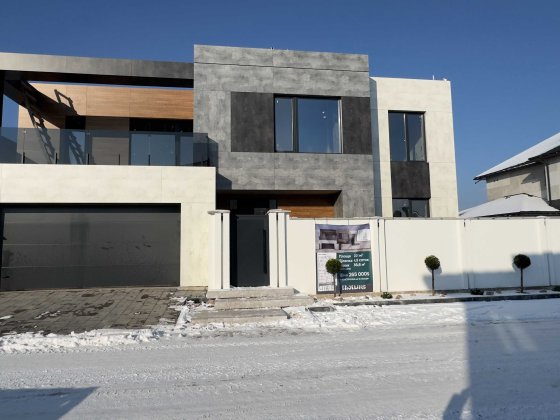 Капитальный Дом в ДАЙБЕРГЕ! Застроенная улица рядом с парком! Таирово!