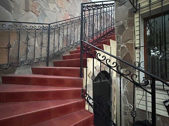 Двухэтажный дом у моря! Можно под бизнес!