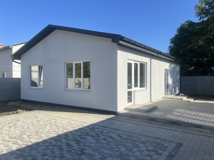 Продам дом в Фонтанке с 25ти метровым фасадом участка. Одноэтажный - фото 1