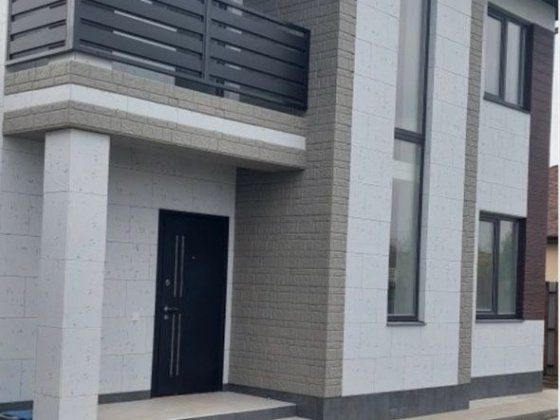 Дом новой постройки, в 300 м от трассы. Фонтанка 2 Фонтанка