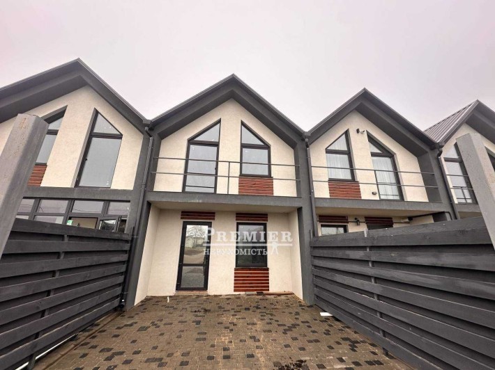 Продам Таунхаус в Лісках - фото 1