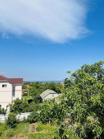 Просторый дом в хорошей локации у берега моря - фото 1