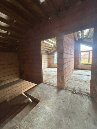 СВОЙ кирпичный таунхаус с участком возле моря - фото 1