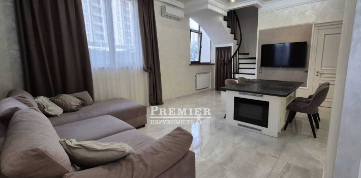 Продам таунхаус з сучасним ремонтом поряд з морем та містом Одеса - фото 1