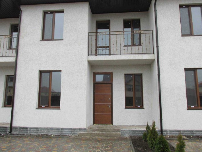 Таунхаусы в Лесках в хорошем районе - фото 1