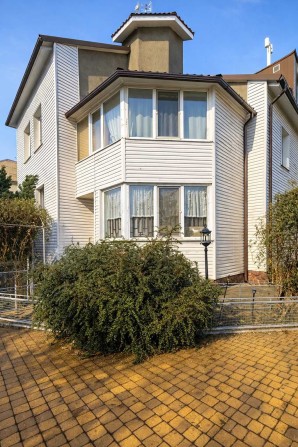 Классический дом в Фонтанке, полная автономия. - фото 1