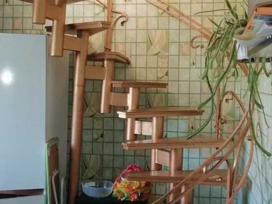 (13) Продам компактный 2 х этажный дом с ремонтом Великодолинское