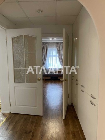 Можно под программы  Дом в Нерубайском с большим участком гараж. - фото 1