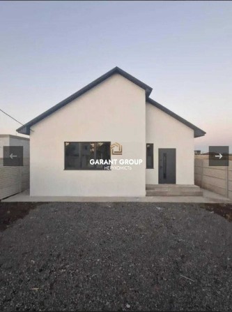 Продається двоповерховий будинок у затишному місті - фото 1