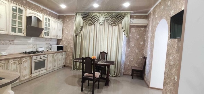 Продам дом для большой семьи в Лесках! - фото 1