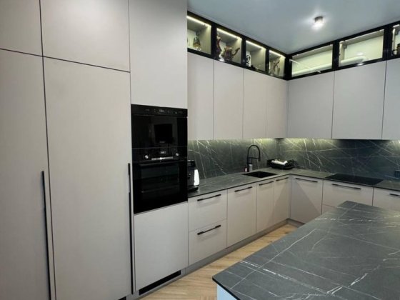 Дом с ремонтом и бассейном в Фонтанке Фонтанка