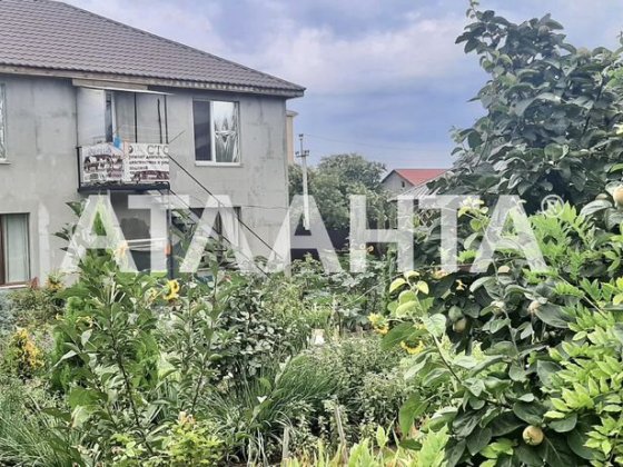 Капітальний двоповерховий  будинок  у Великодолинському. Великодолинское