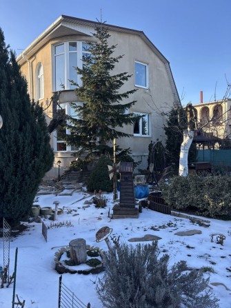 Дом в 10 км от Одессы(добротный) - фото 1