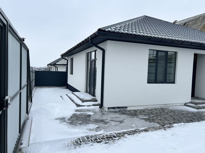 Продам новий будинок в Нерубайському в 10 км.Одеса - фото 1