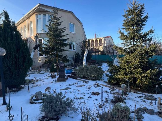 Капитальный 2этажный дом в 10км от Одессы-с.Светлое.6 соток земли.