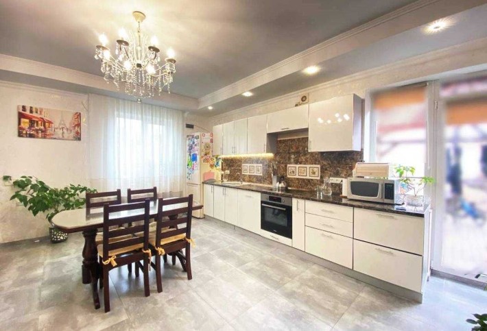 Продам капитальный новый постройки  дом с ремонтом . - фото 1