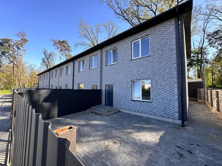 Купити таунхаус буча 55 000$ центральна локація - фото 1