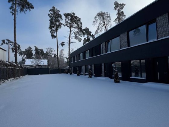 Таунхаус в зручній локації . Закрита територія Буча