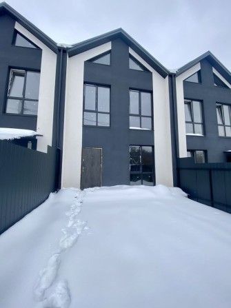 Сучасний таунхаус біля парку - фото 1